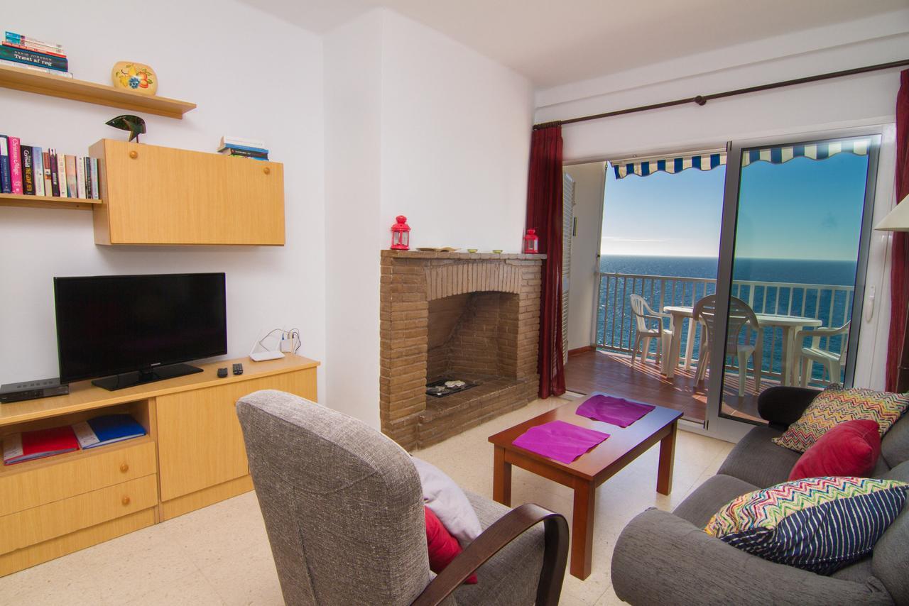 Carabeo 60 1C Menyber Apartment เนร์คา ภายนอก รูปภาพ