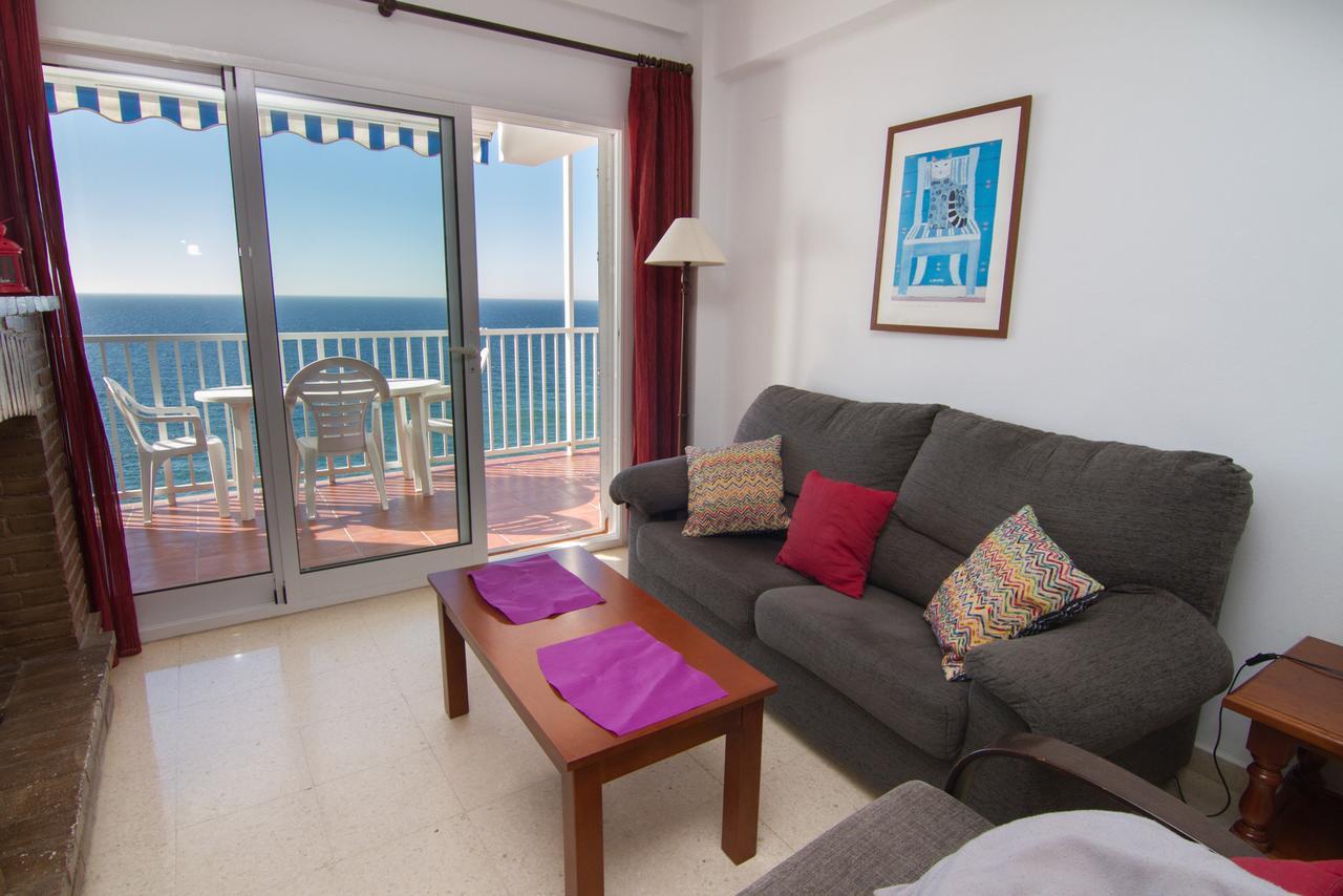 Carabeo 60 1C Menyber Apartment เนร์คา ภายนอก รูปภาพ